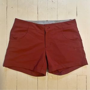 OUTLIER Women’s Doubleweave Shorts, size 2, Brick Red